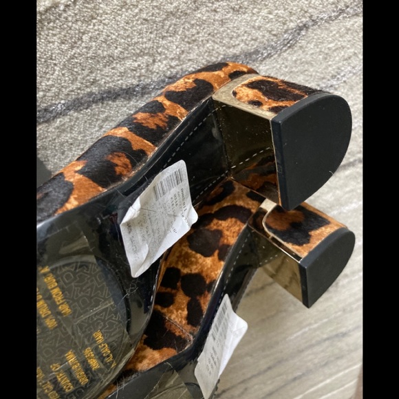 💴Sold💴 
DKNY Corrie Leopard Calf Hair Pump, Size 7.5 - Picture 11 of 12